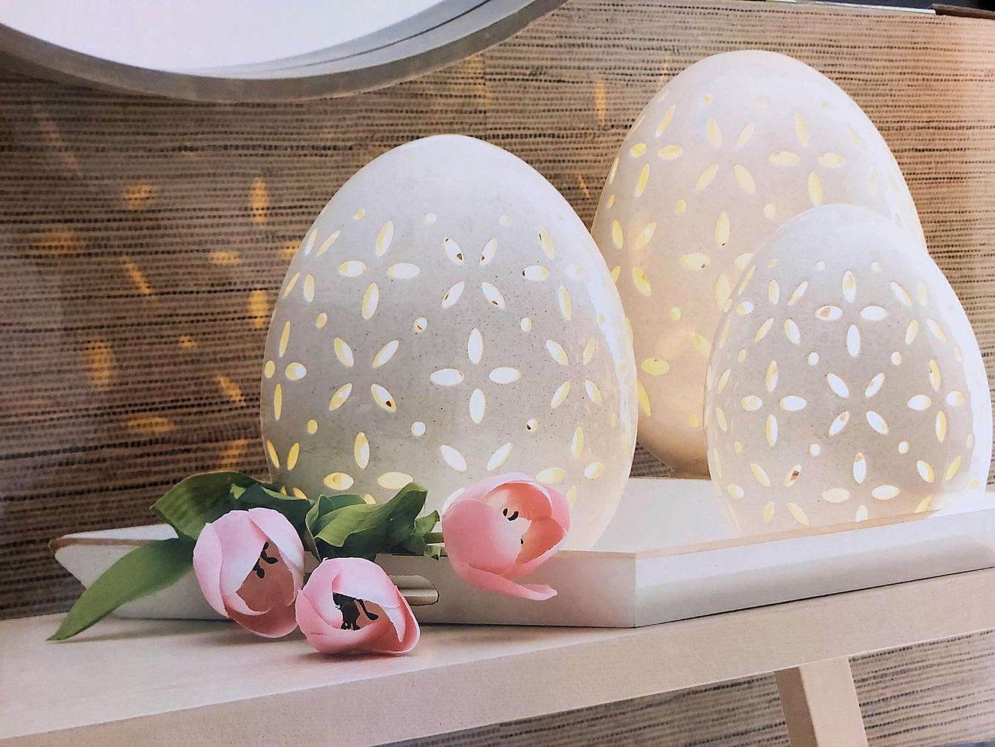Member's Mark Pre-Lit Set of 3 Ceramic Easter Eggs - White