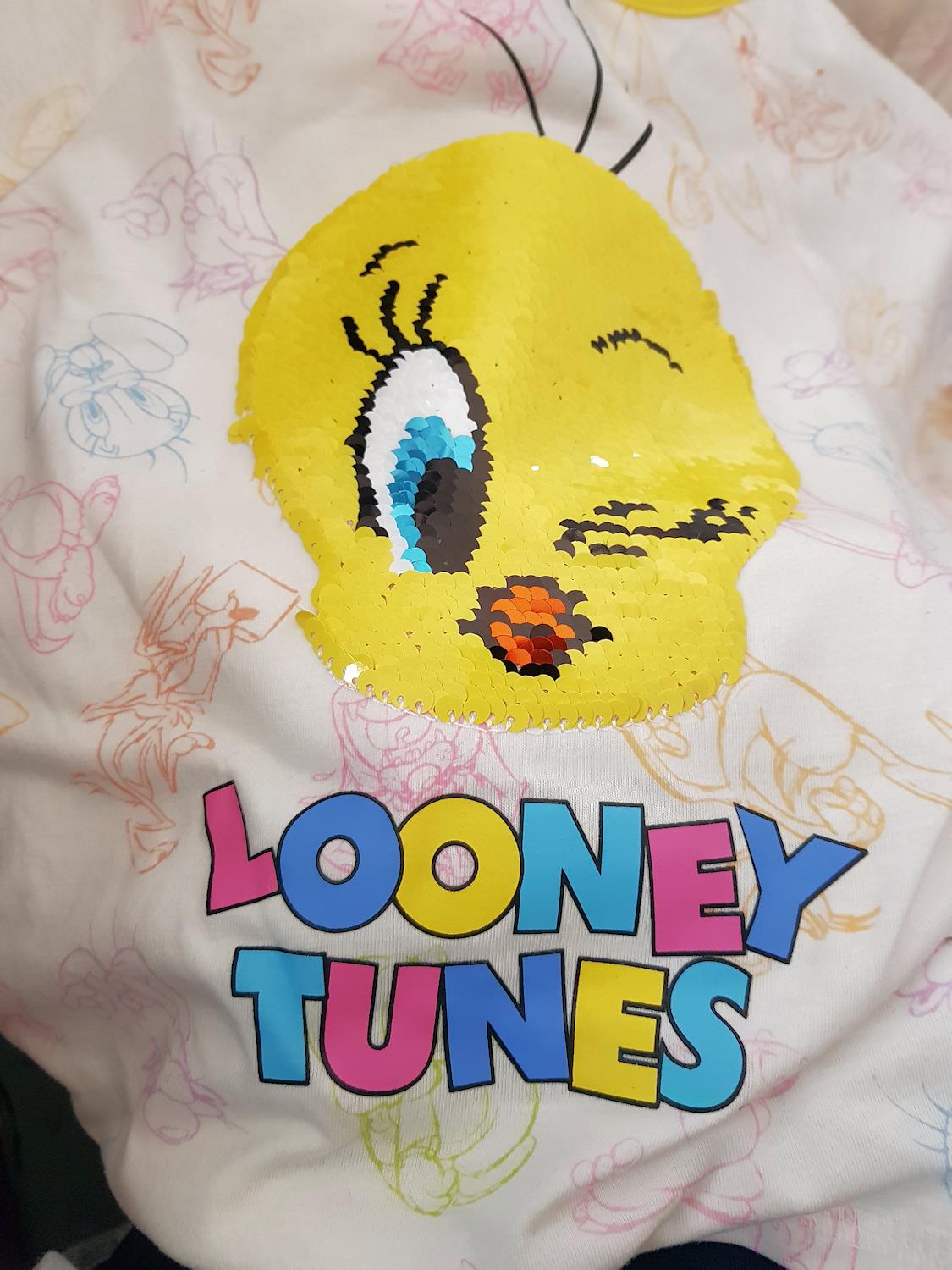 WB Licensed Girl’s 2PC Reversible Sequin Tee & Short Set Tweety Bird Size 4