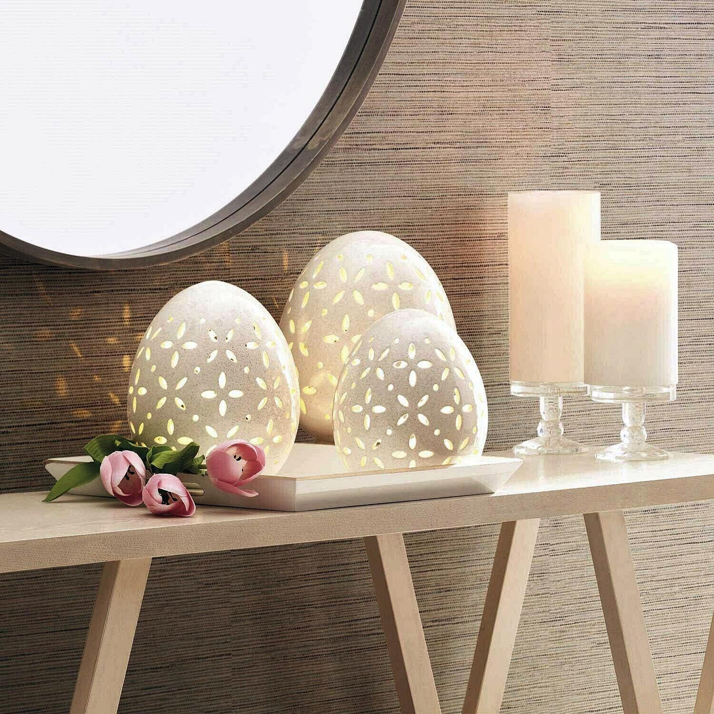 Member's Mark Pre-Lit Set of 3 Ceramic Easter Eggs - White