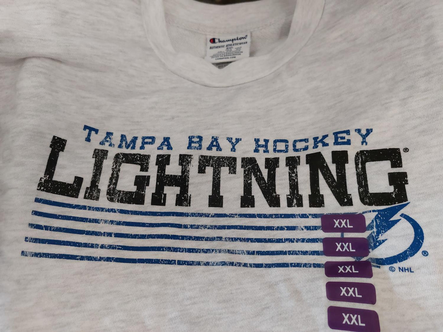 Champion Official NHL Tampa Bay Lighting Mens Crewneck Fleece Sweatshirt